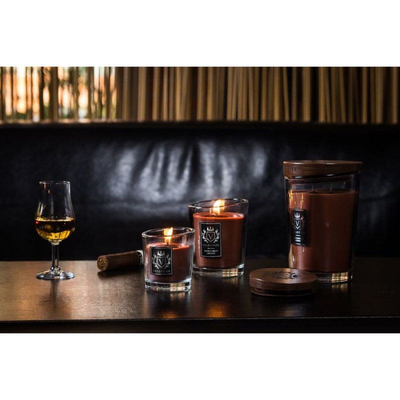 АРОМАТИЧЕСКАЯ СВЕЧА GENTLEMEN´S LOUNGE / КЛУБ ДЖЕНТЛЬМЕНОВ, 90 ГР.